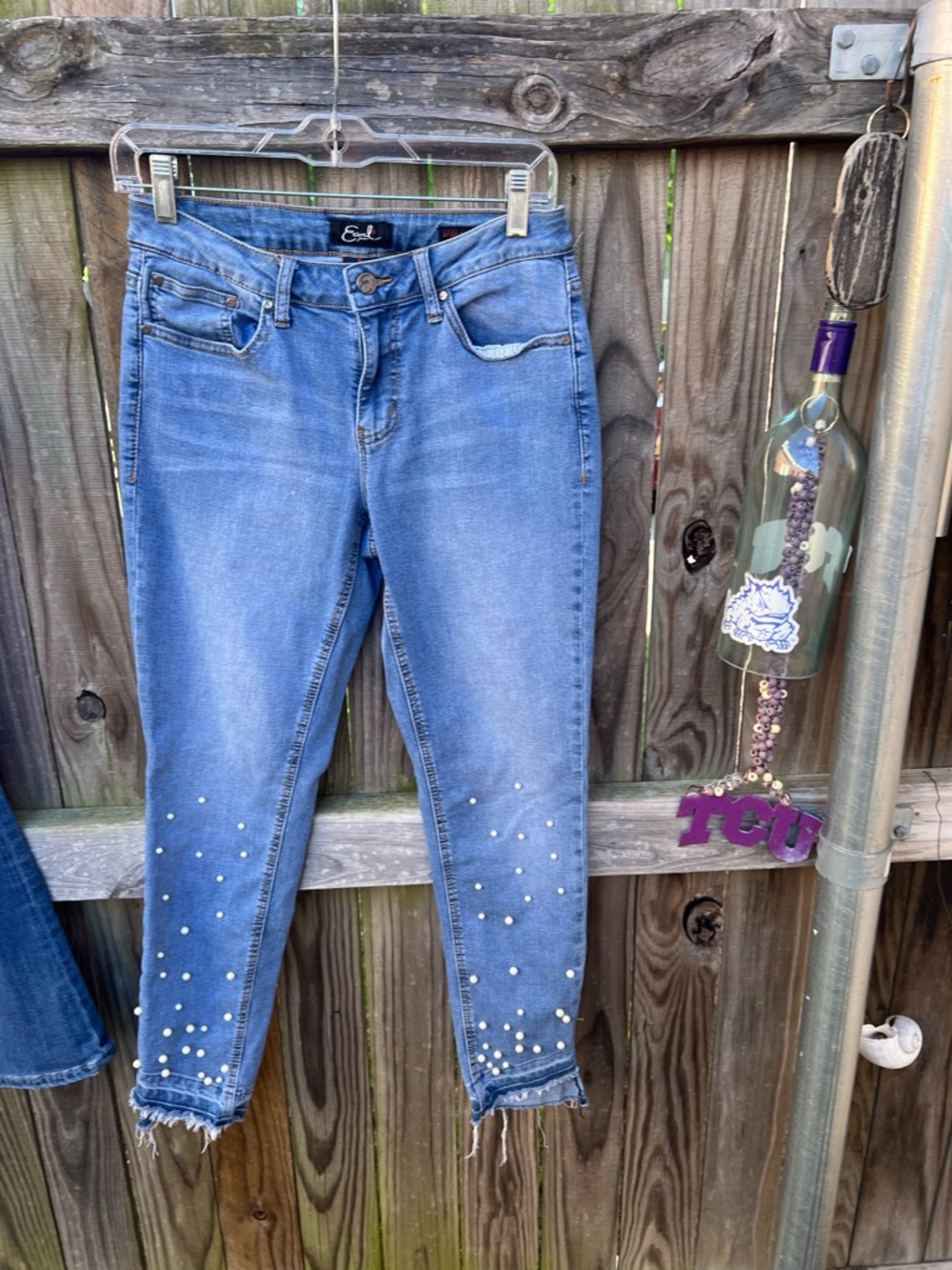 Earl Blue Pearl-Studded Cropped Skinny Jeans - Picture 2 of 8
